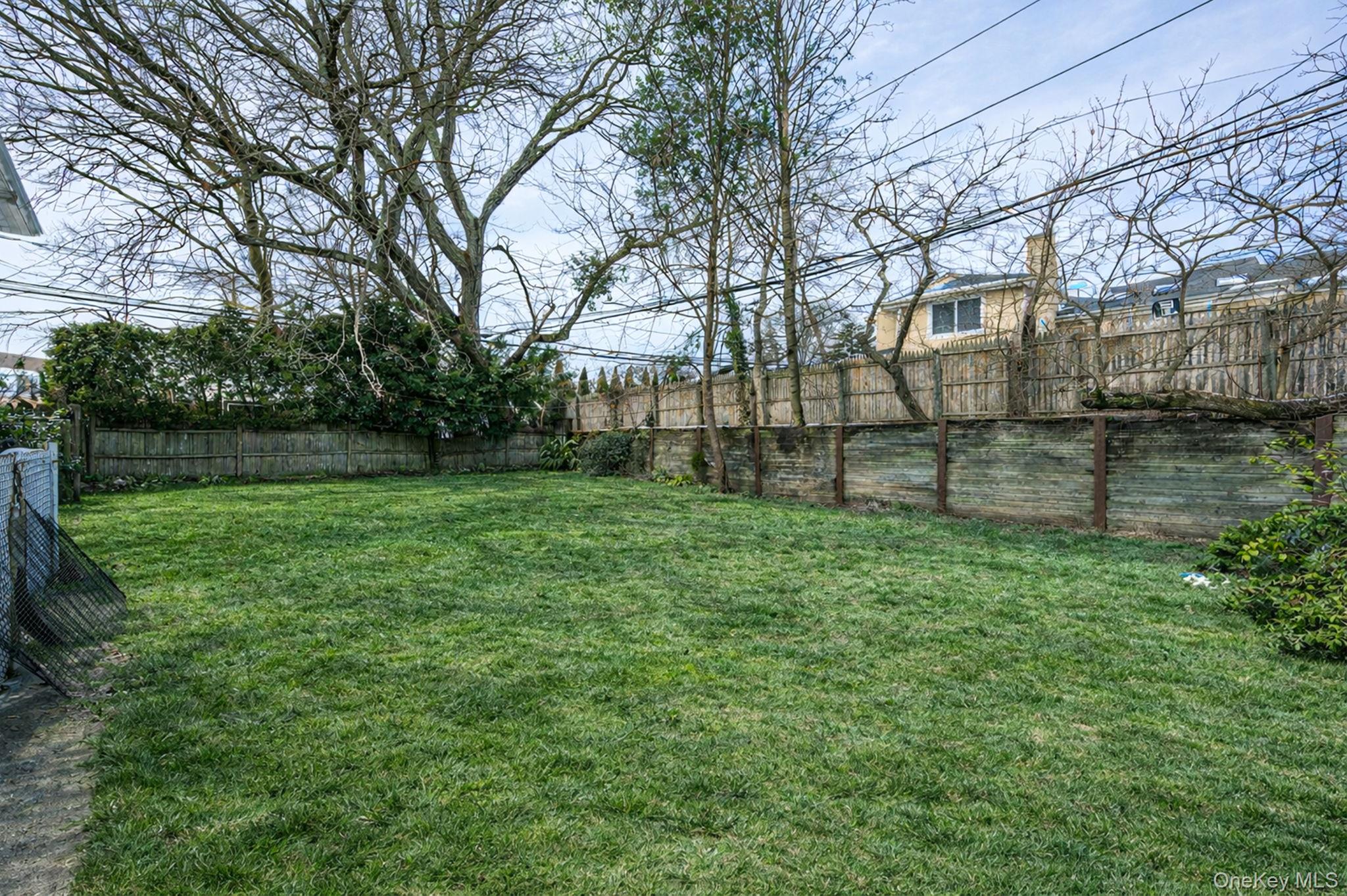 #5 photo, 425 Old Courthouse Road, ناسو Manhasset Hills , NY 11040