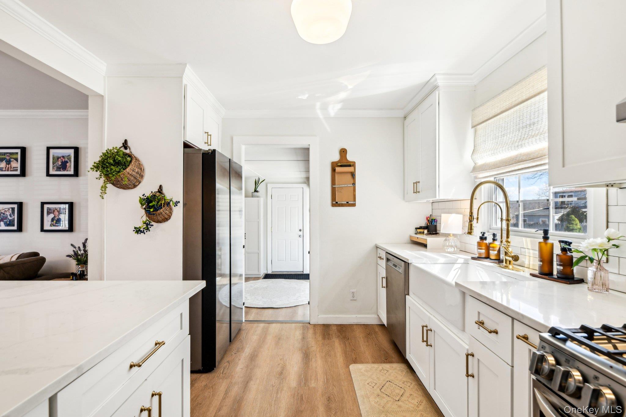 #10 photo, 4 Jeffrey Lane, Setauket , NY 11733