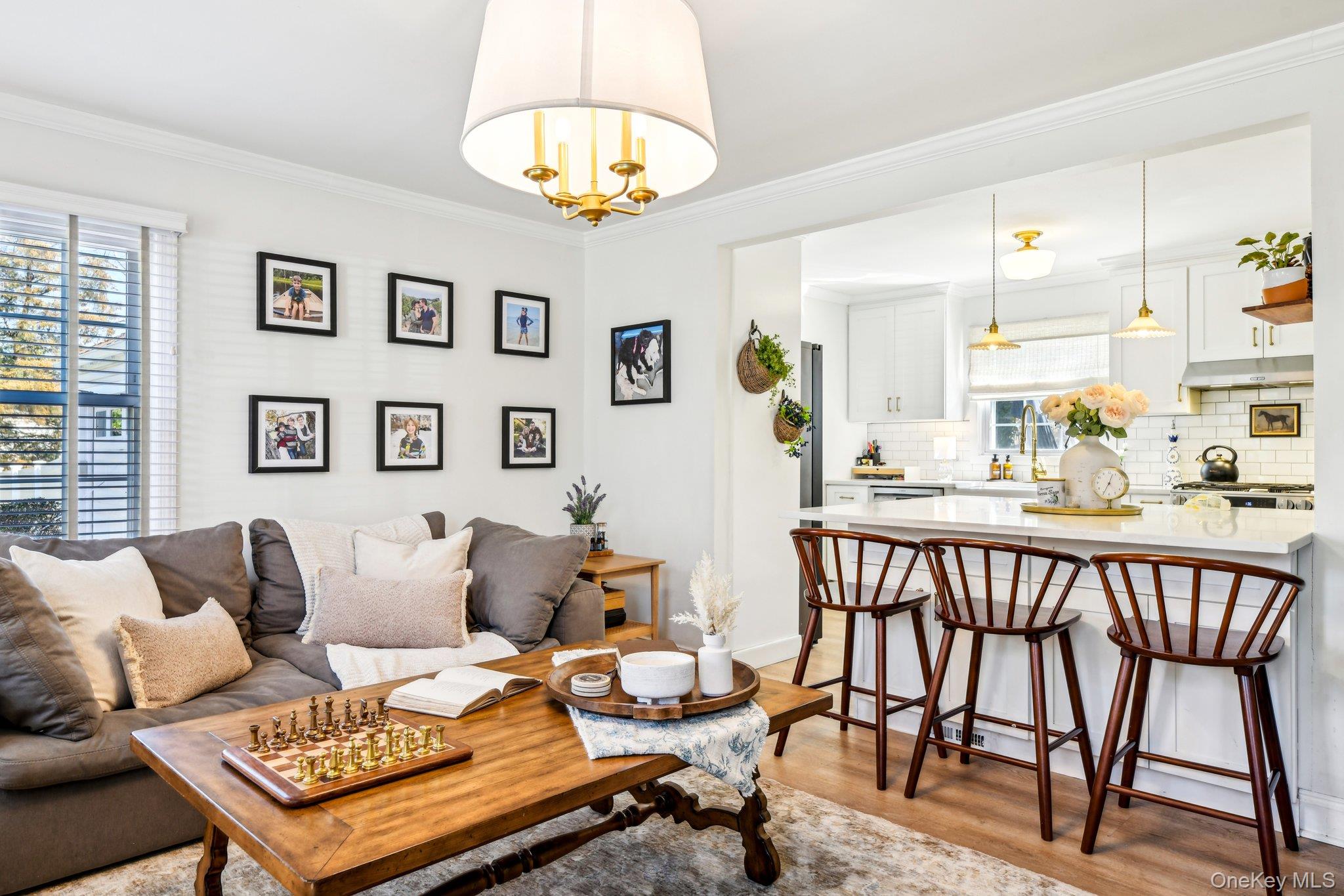 #4 photo, 4 Jeffrey Lane, Setauket , NY 11733