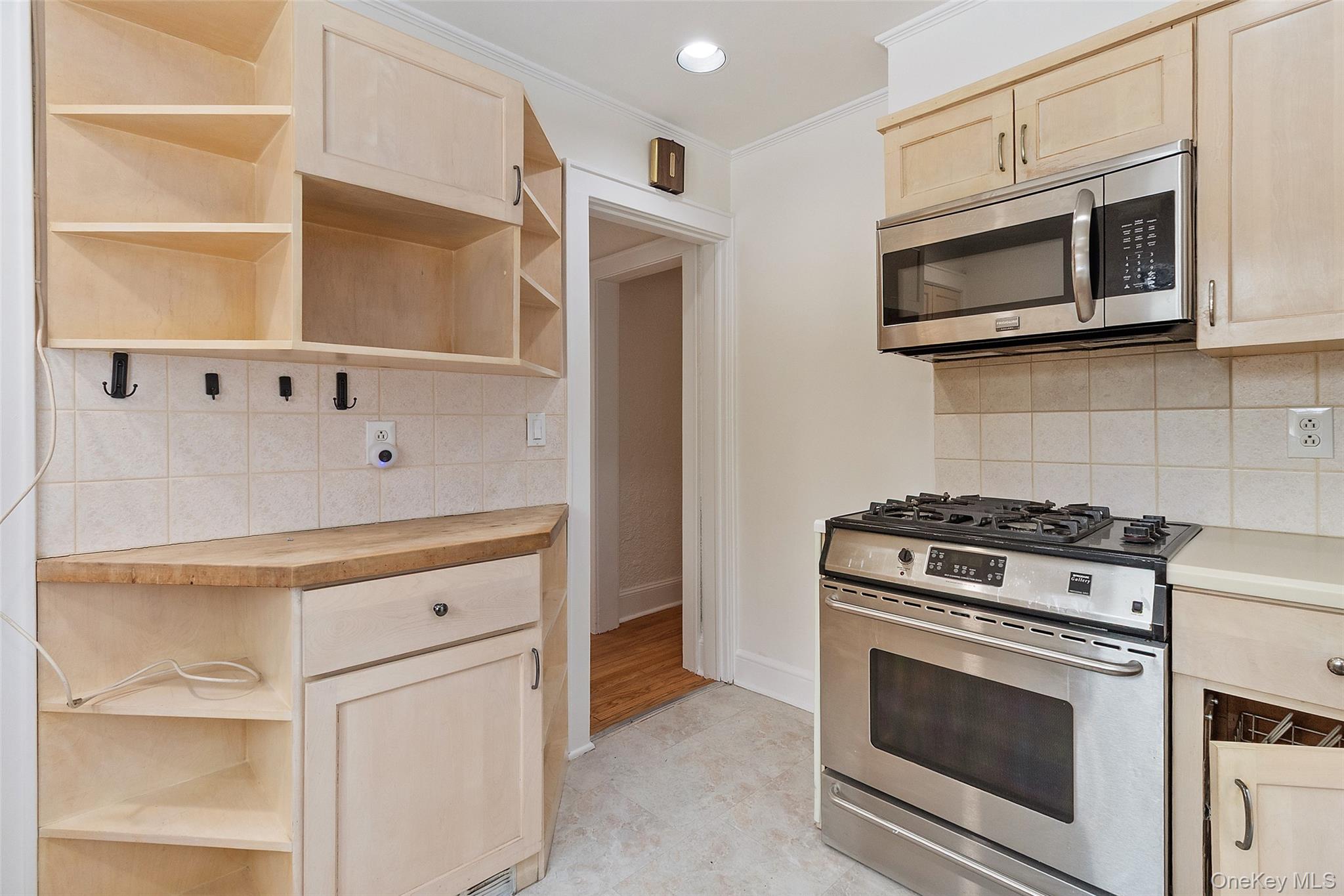 #12 photo, 23 Garretson Road, White Plains , NY 10604