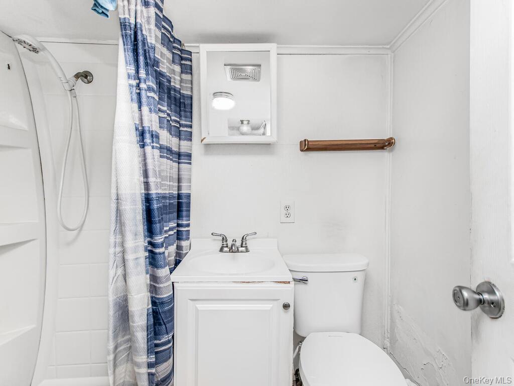 #17 photo, 4613 Carpenter Avenue, Bronx , NY 10470