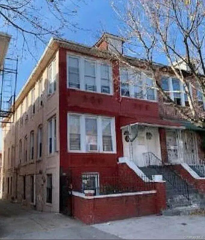 #18 photo, 1333 Noble Avenue, Bronx , NY 10472