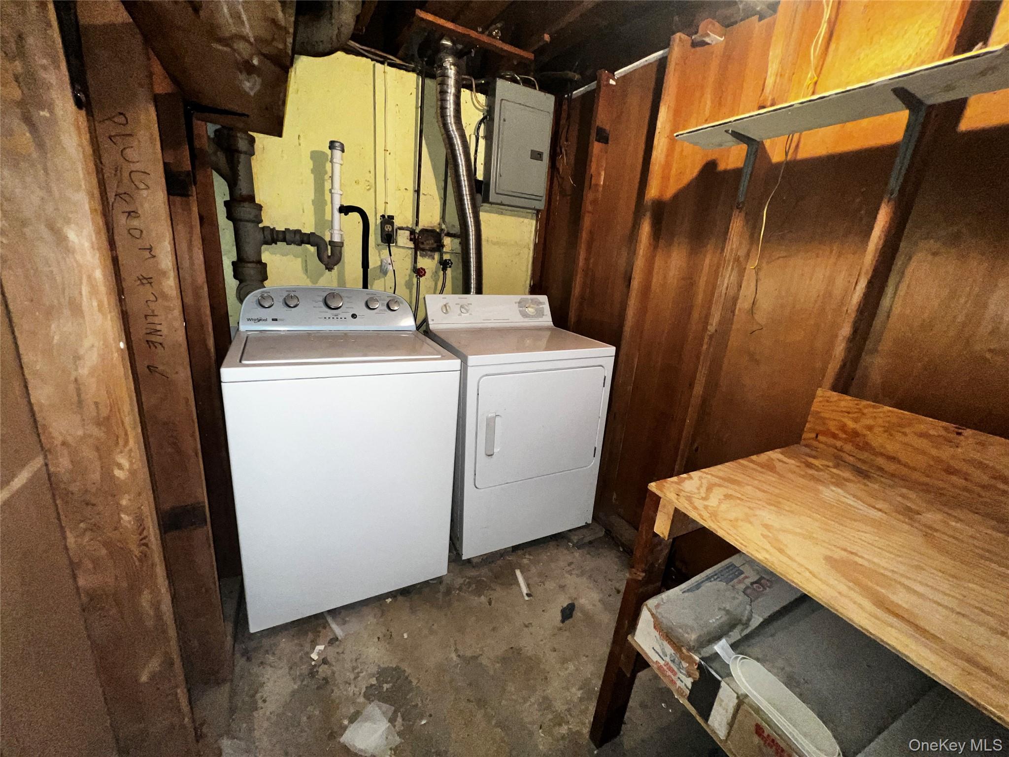 #11 photo, 24 Lorraine Boulevard, 뉴욕주 Poughkeepsie , NY 12603