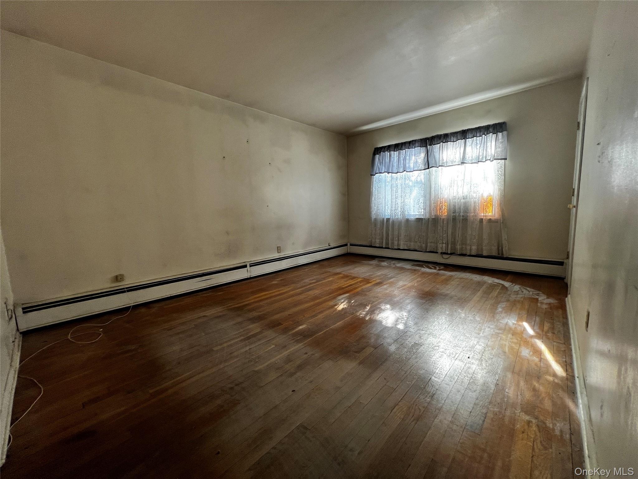 #4 photo, 24 Lorraine Boulevard, 뉴욕주 Poughkeepsie , NY 12603