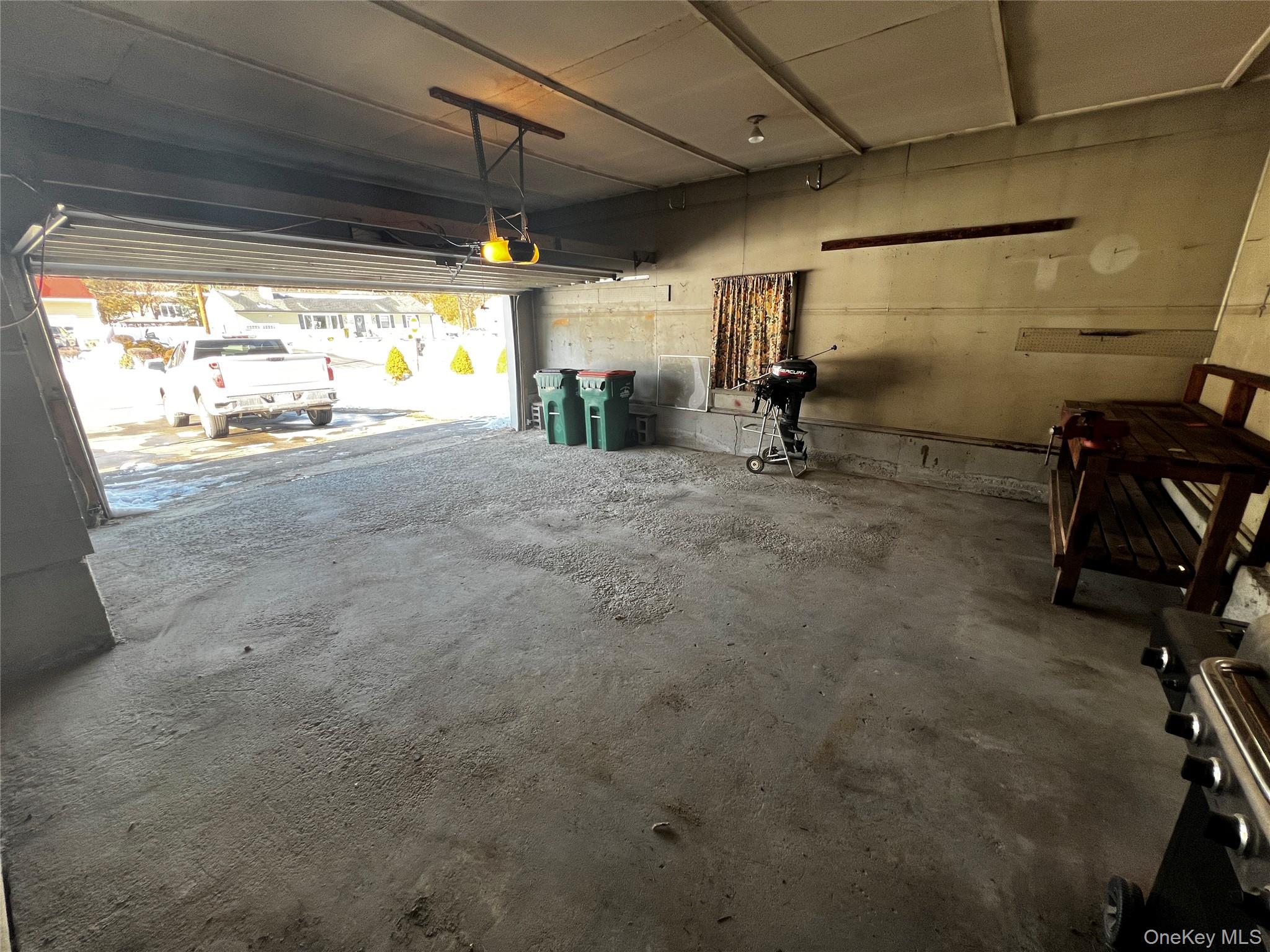 #9 photo, 24 Lorraine Boulevard, 뉴욕주 Poughkeepsie , NY 12603