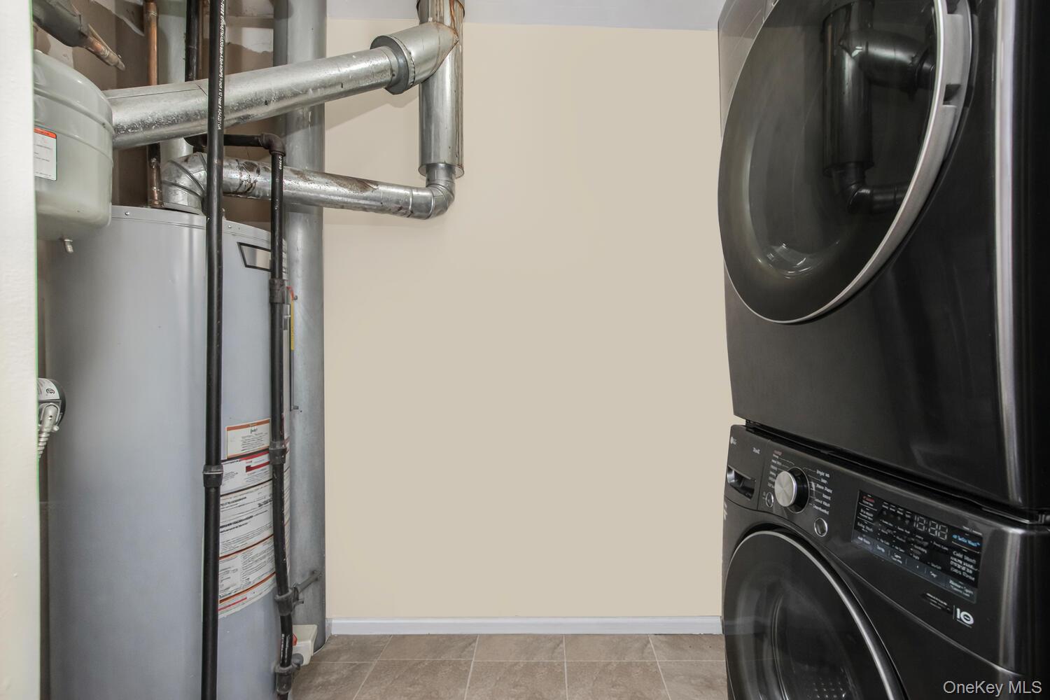 #5 photo, 819 E 223rd Street, Bronx , NY 10466