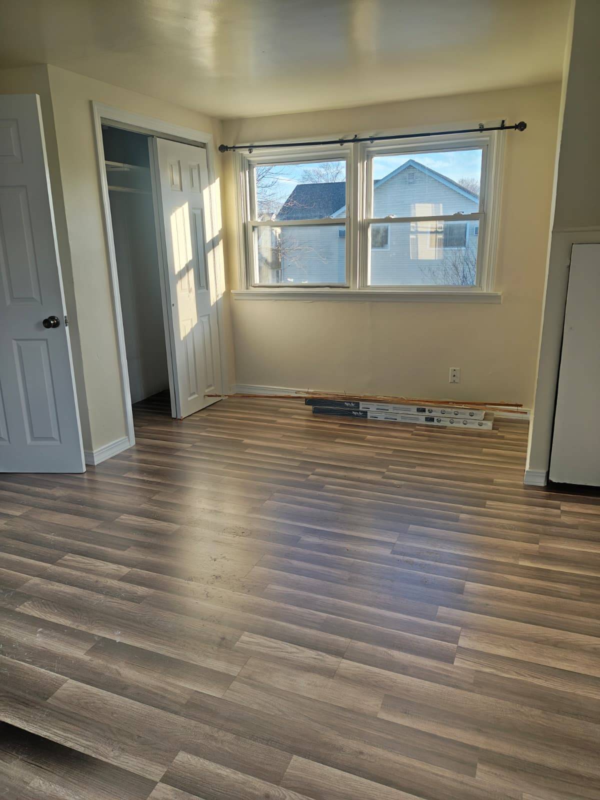 #1 photo, ** Park Ave, Uniondale , NY 11553