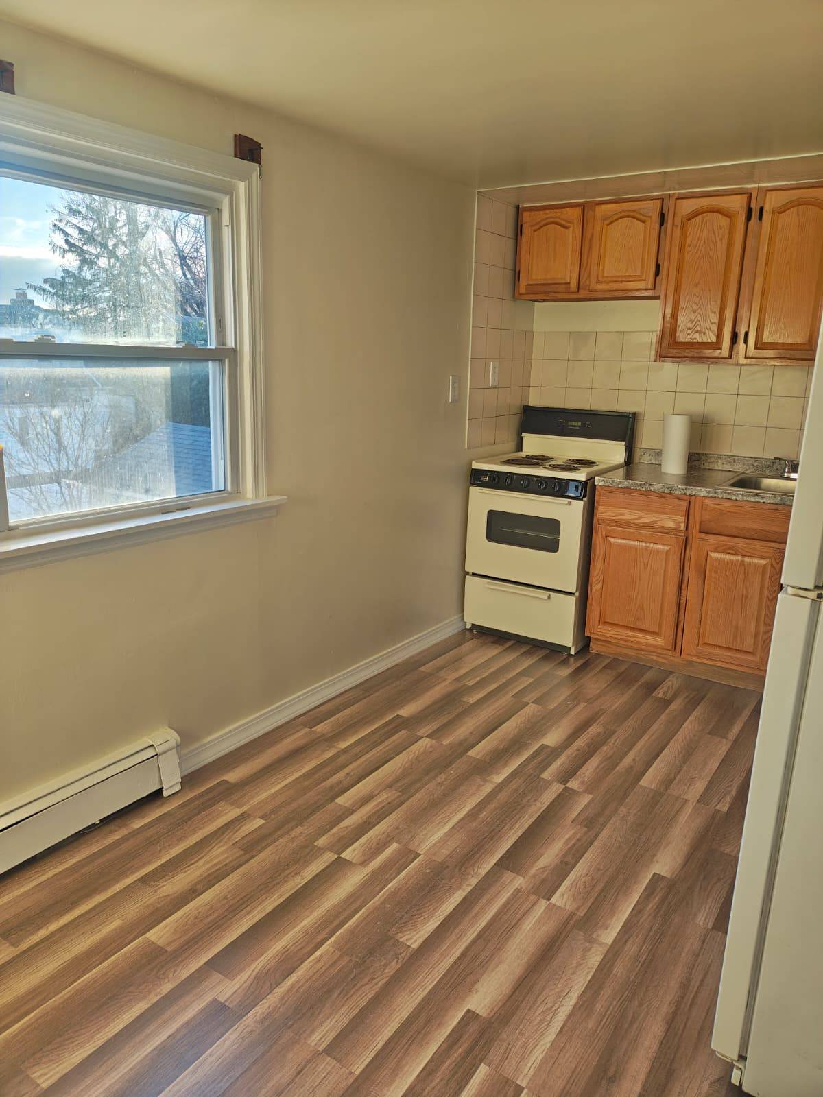 #3 photo, ** Park Ave, Uniondale , NY 11553