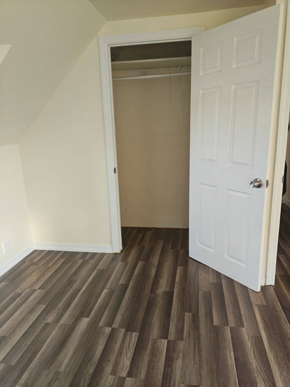 #6 photo, ** Park Ave, Uniondale , NY 11553