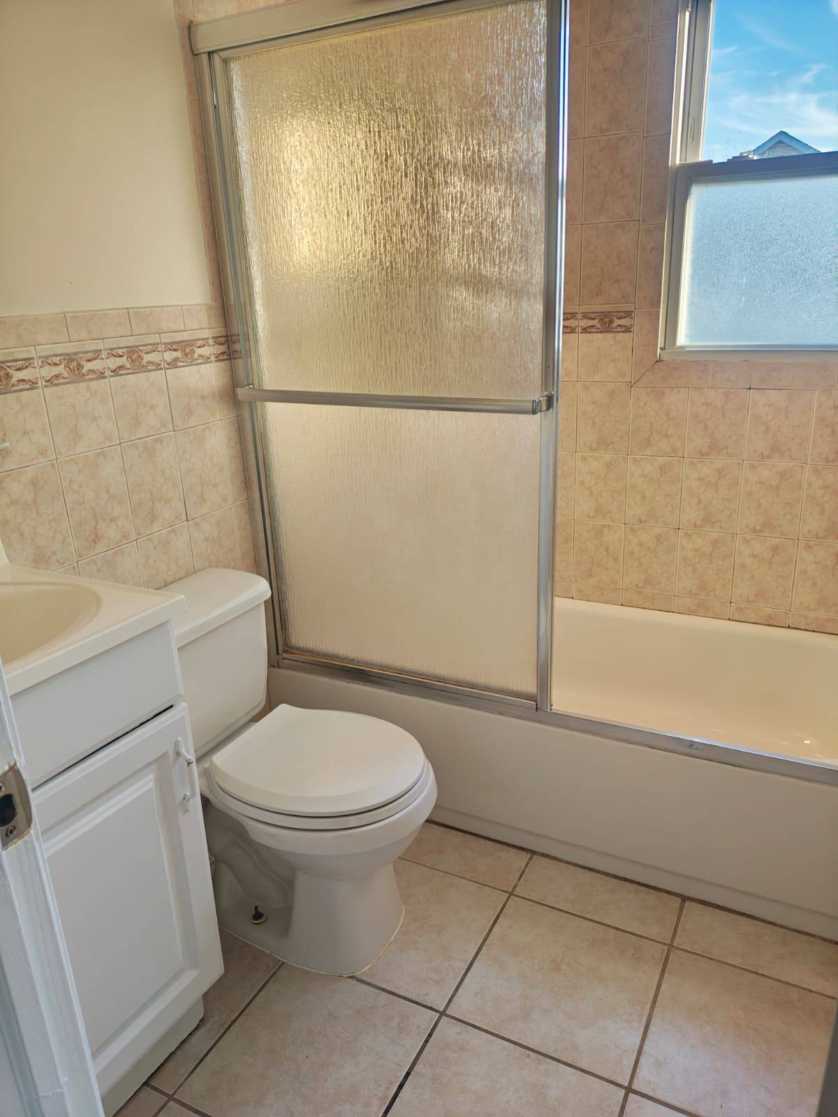 #8 photo, ** Park Ave, Uniondale , NY 11553