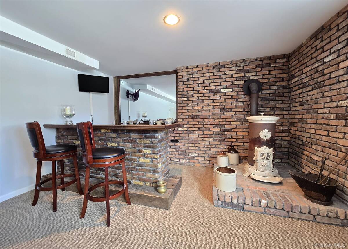 #9 photo, 165 Edgewater Avenue, Bayport , NY 11705