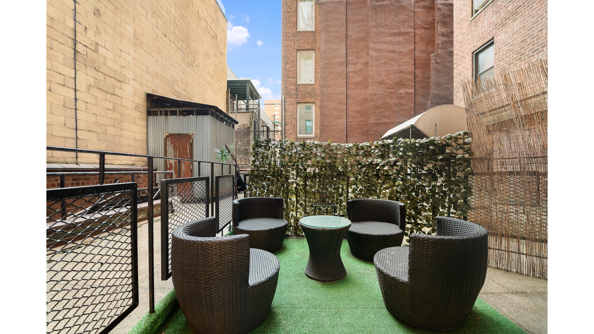 #5 photo, 301 E 63RD Street, Lenox Hill , NY 10065