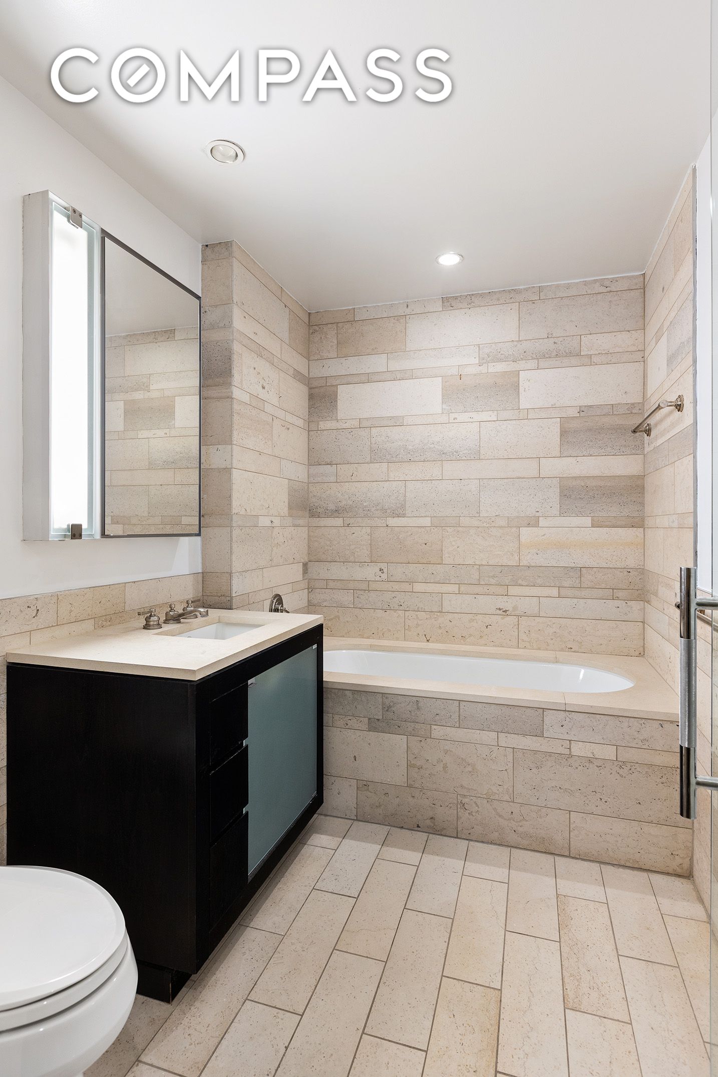 #10 photo, 450 E 83rd Street, मैनहटन Upper East Side , NY 10028