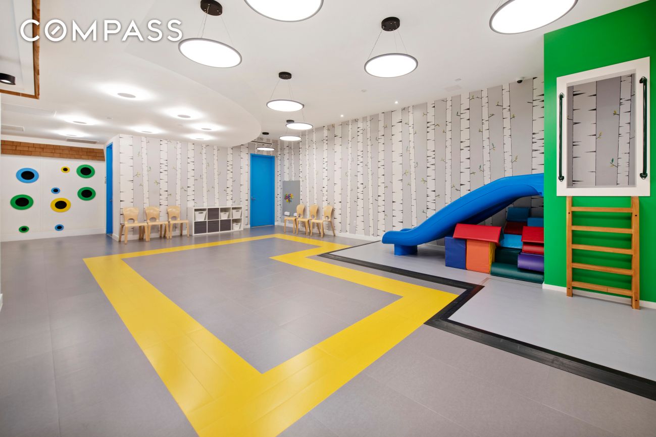 #19 photo, 450 E 83rd Street, मैनहटन Upper East Side , NY 10028