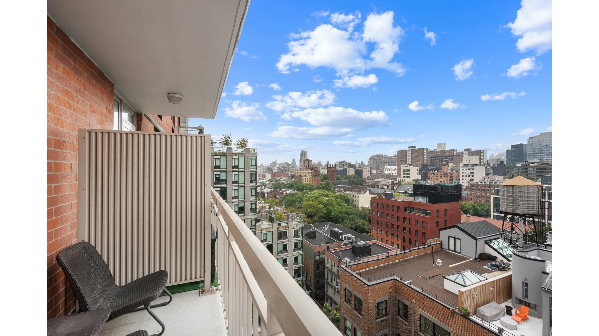 #4 photo, 520 W 23RD Street, Chelsea , NY 10011