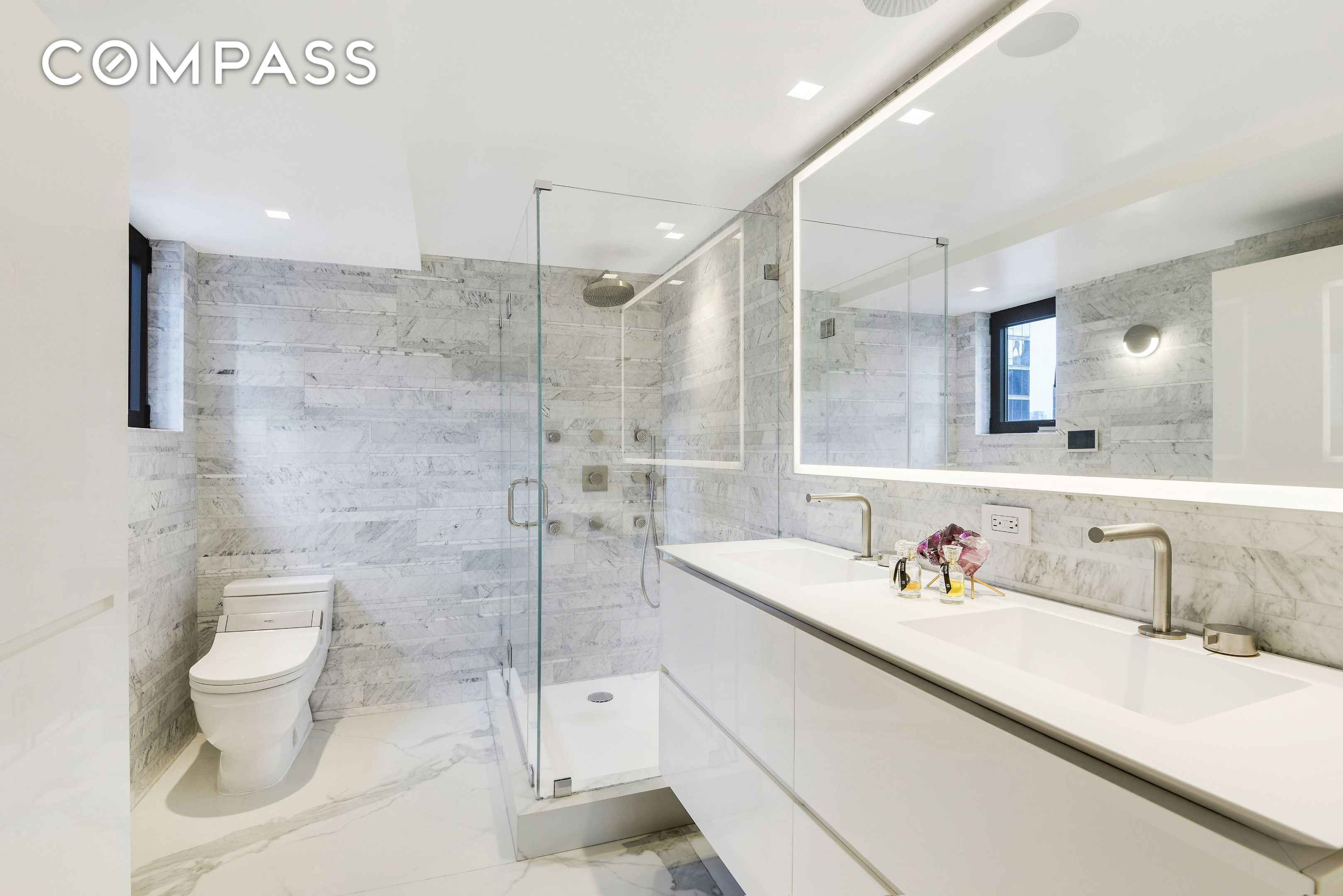 #10 photo, 200 Central Park S, 맨해튼 Central Park South , NY 10019