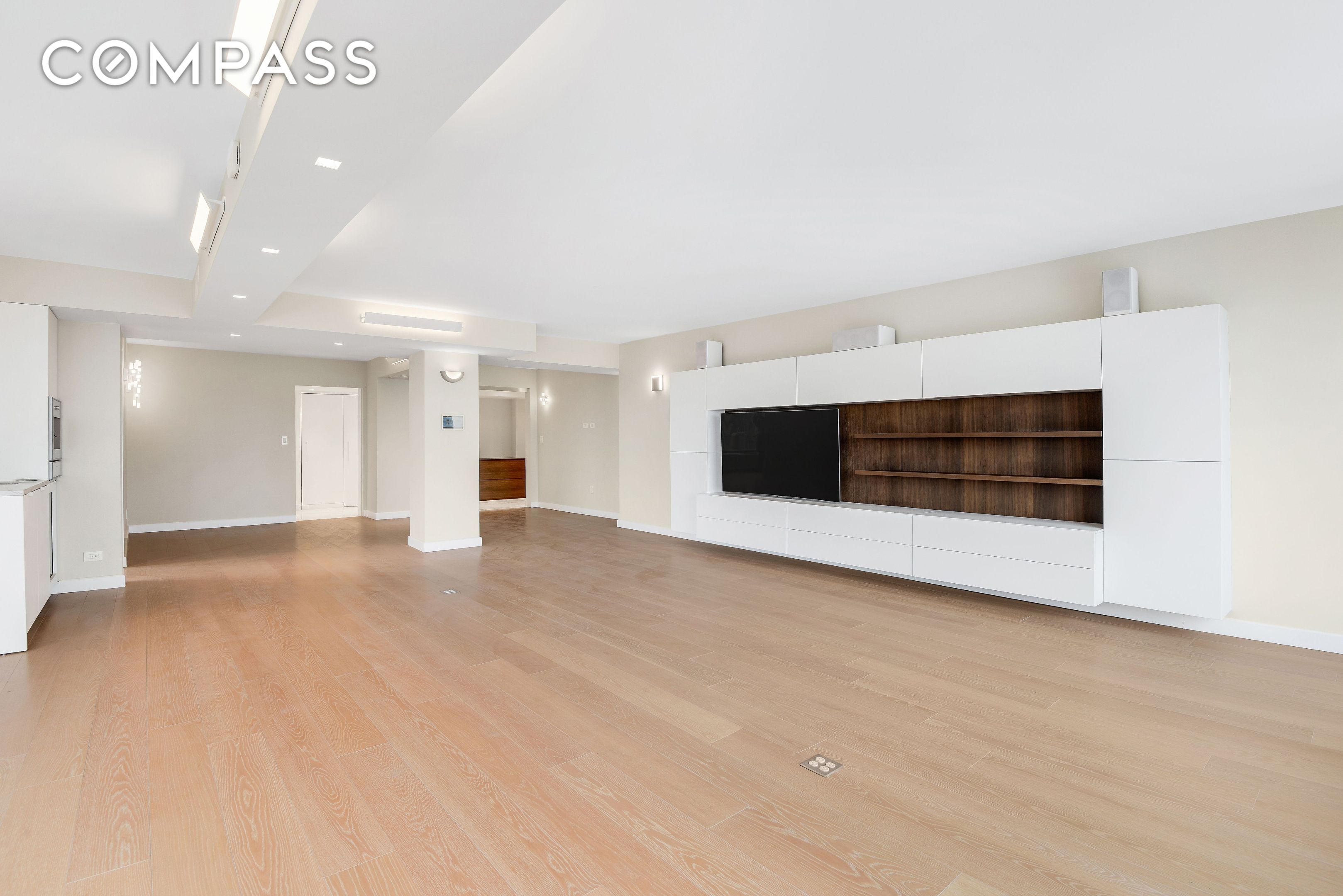 #16 photo, 200 Central Park S, 맨해튼 Central Park South , NY 10019