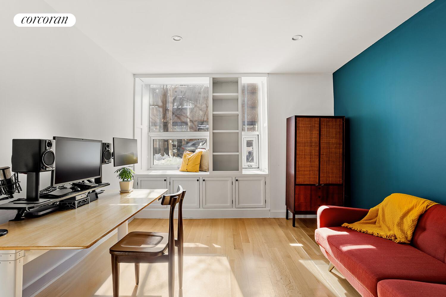 #4 photo, 150 N 5TH Street, Williamsburg , NY 11211