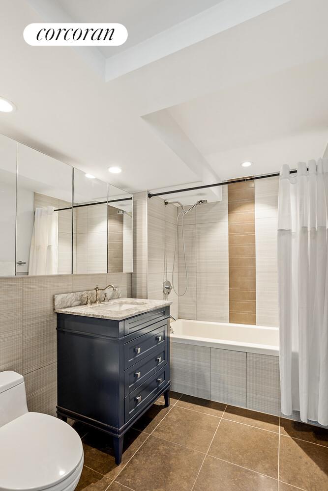 #8 photo, 150 N 5TH Street, Williamsburg , NY 11211