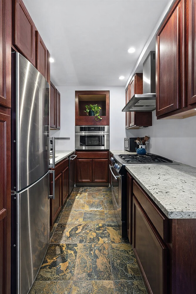 #5 photo, 141 E 3RD Street, 맨해튼 East Village , NY 10009