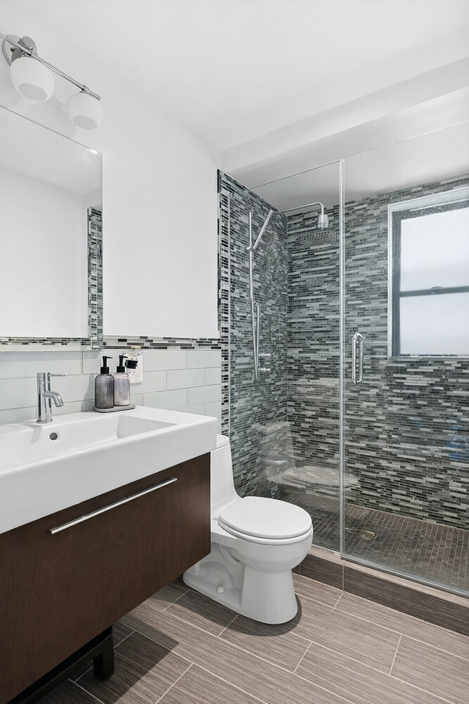 #7 photo, 141 E 3RD Street, 맨해튼 East Village , NY 10009