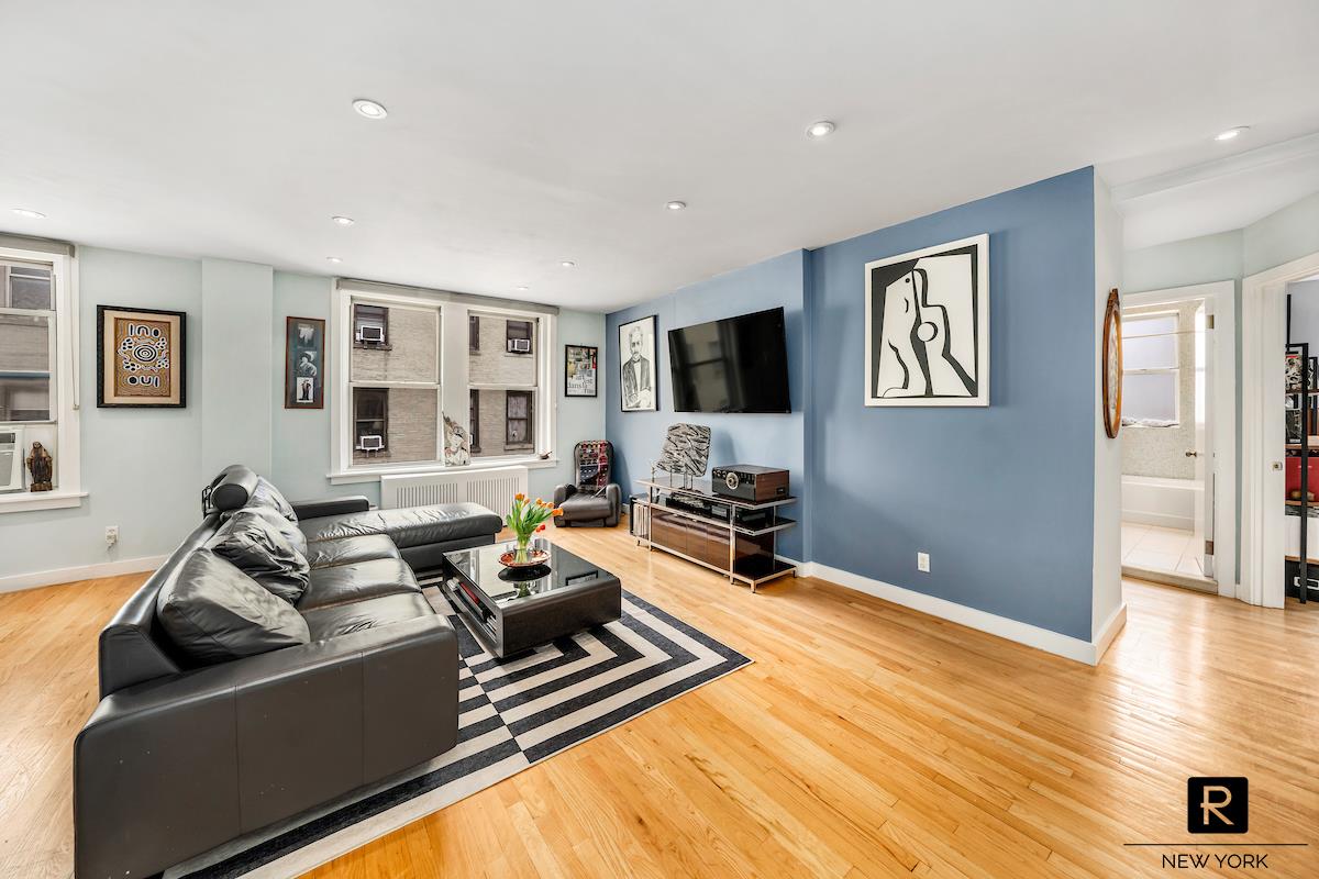 #3 photo, 251 W 98th Street, Upper West Side , NY 10025