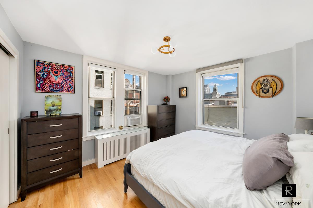 #6 photo, 251 W 98th Street, Upper West Side , NY 10025