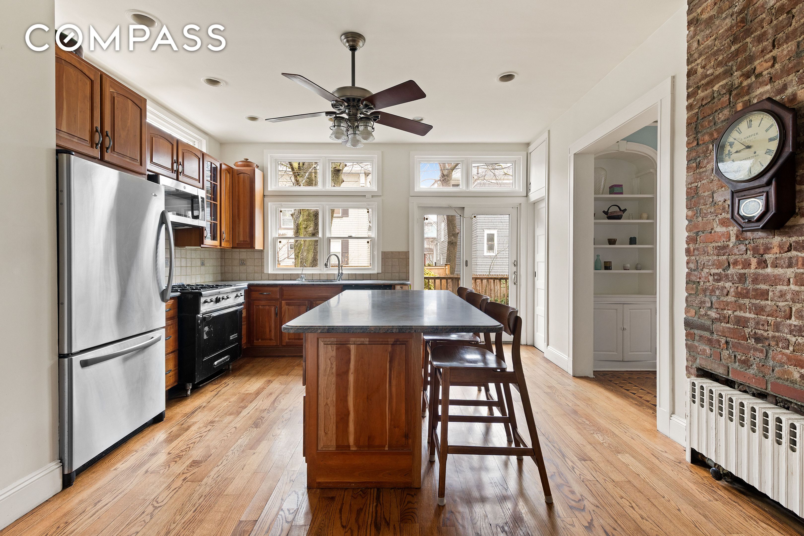 #7 photo, 155 Stratford Road, 브루클린 Prospect Park South , NY 11218