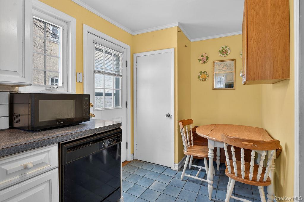 #12 photo, 21 Lawrence Place, Pelham , NY 10803