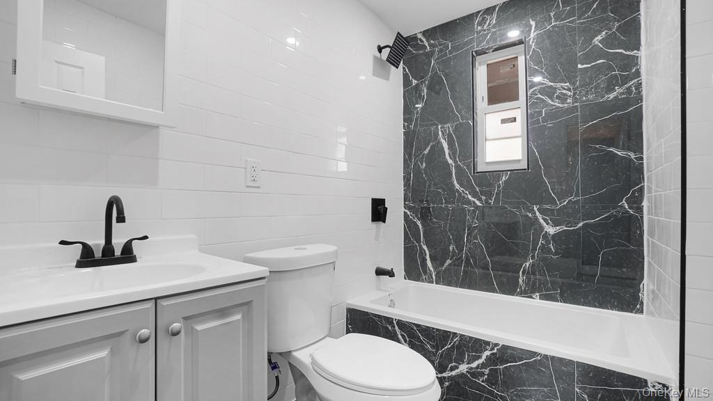 #16 photo, 1159 E 224th Street, 브롱크스 Bronx , NY 10466