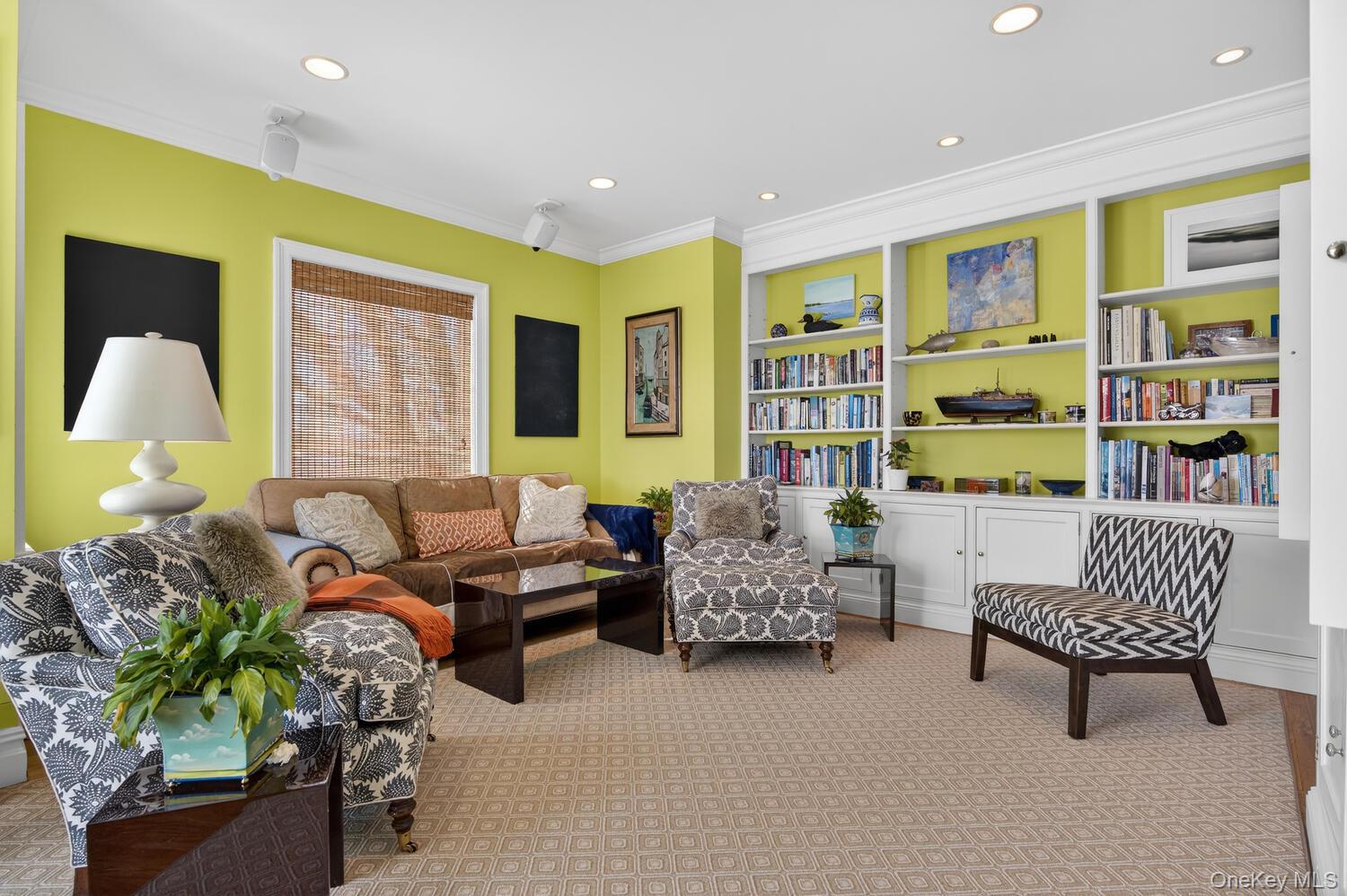 #11 photo, 336 Mariposa Drive, Oyster Bay , NY 11771