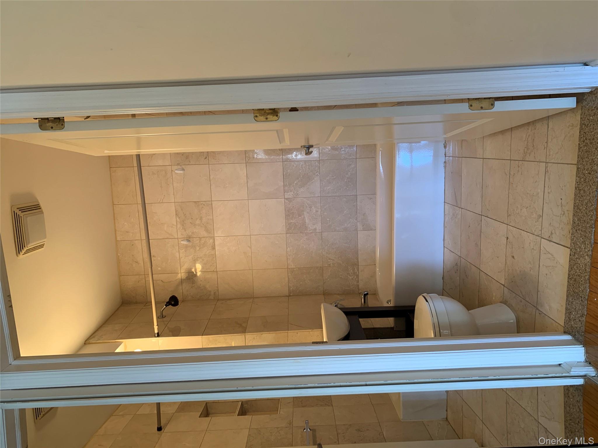 #5 photo, 82-65 116th Street, Richmond Hill North , NY 11418