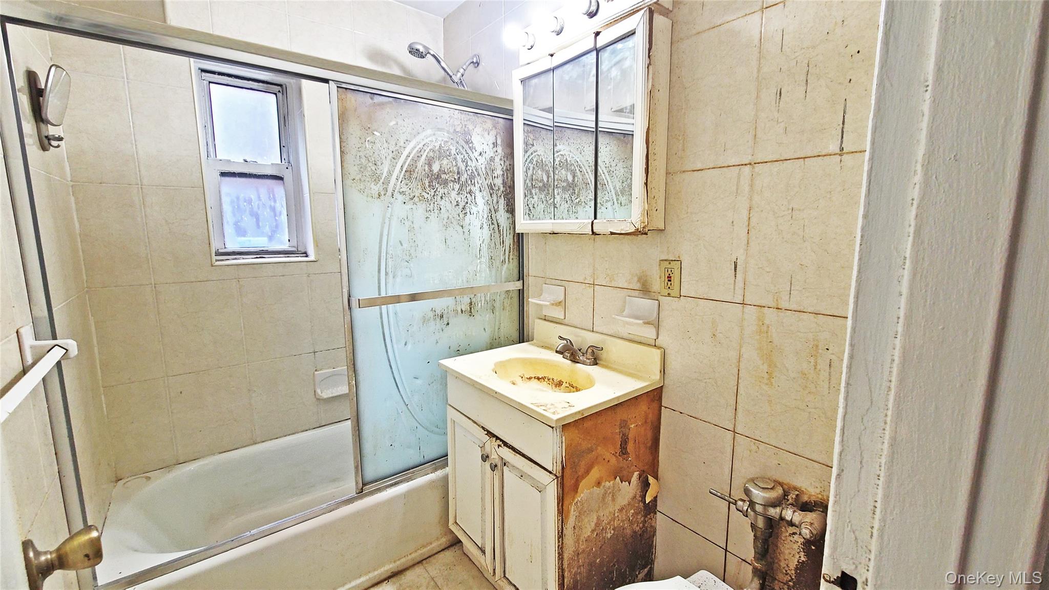 #15 photo, 82-39 134th Street, Briarwood , NY 11435