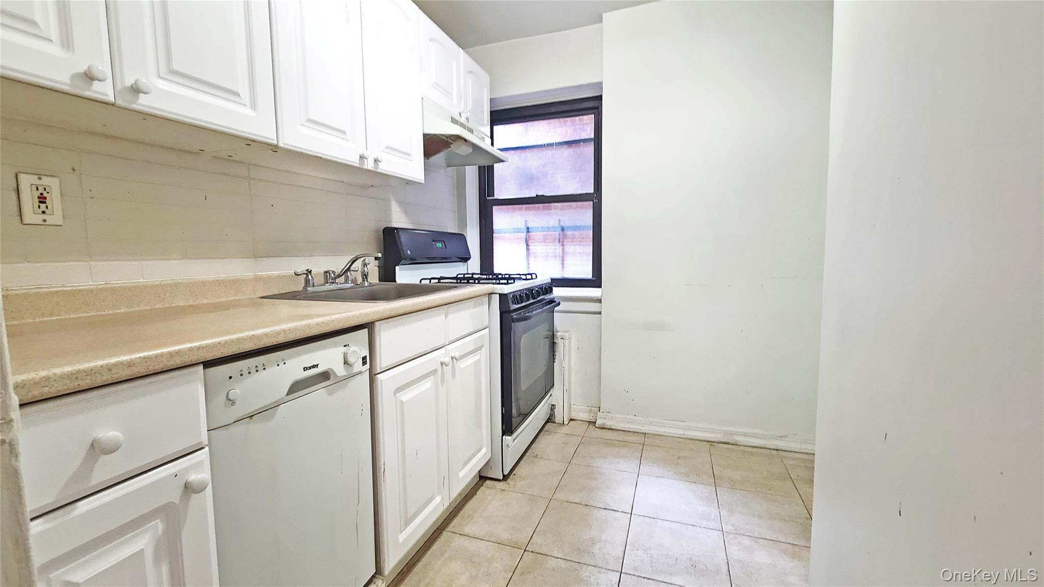 #5 photo, 82-39 134th Street, Briarwood , NY 11435