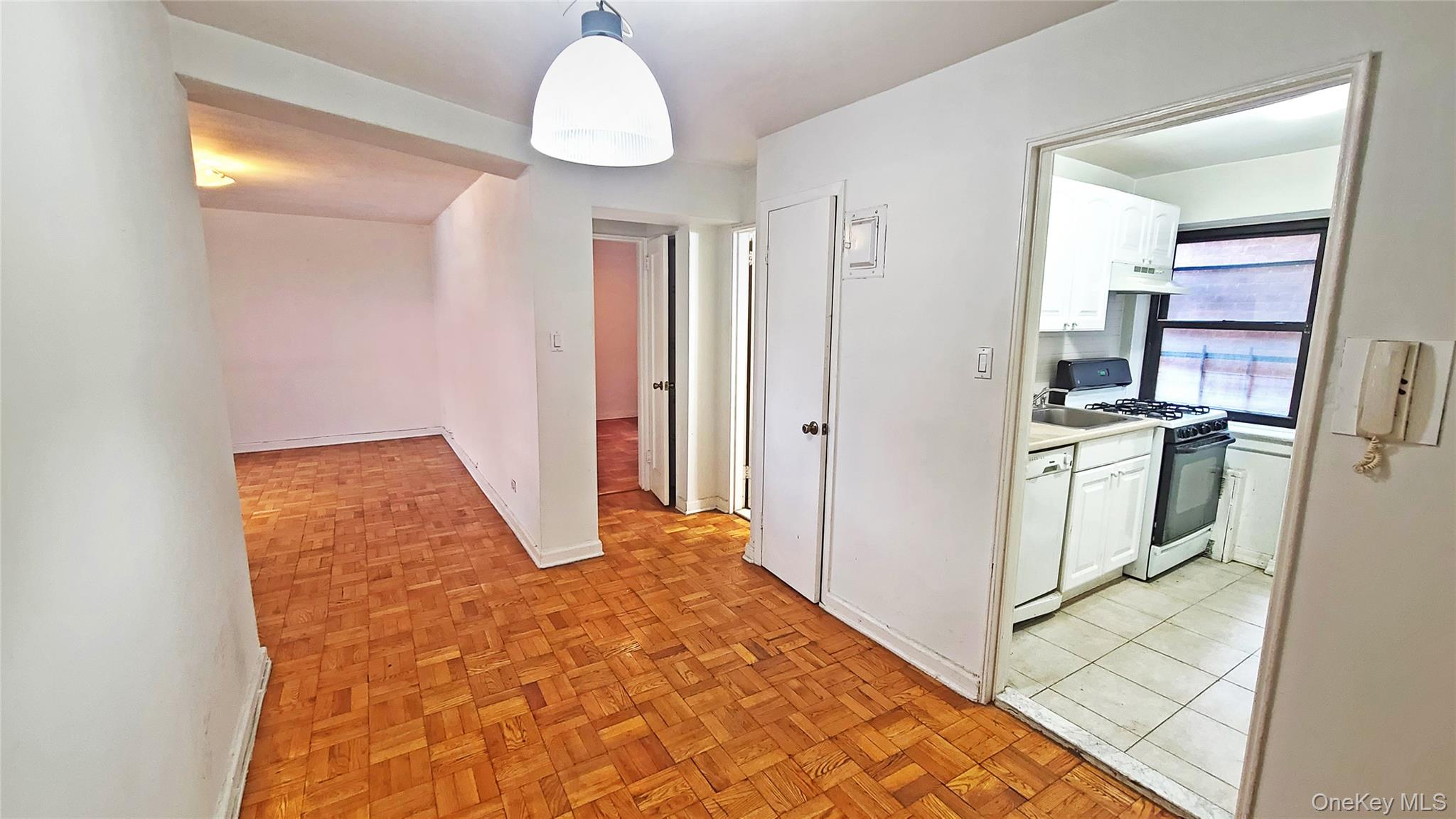 #7 photo, 82-39 134th Street, Briarwood , NY 11435