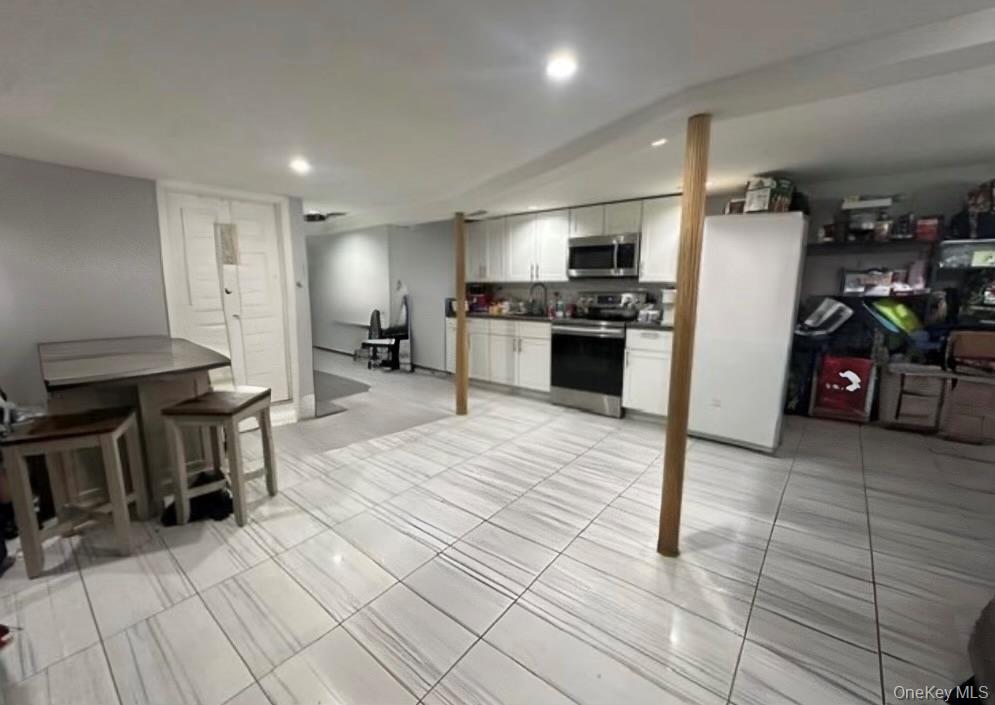 #11 photo, 7836 69th Avenue, 뉴욕퀸즈 Middle Village , NY 11379