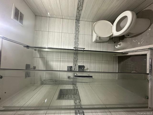 #3 photo, 7836 69th Avenue, 뉴욕퀸즈 Middle Village , NY 11379