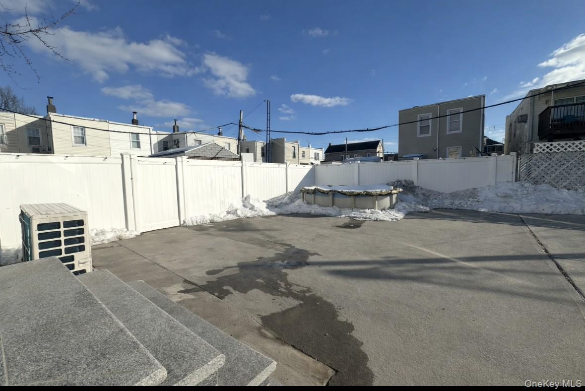 #5 photo, 7836 69th Avenue, 뉴욕퀸즈 Middle Village , NY 11379