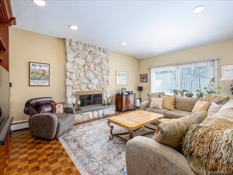 #9 photo, 16 Wright Road, নাসাউ কাউন্টি Rockville Centre , NY 11570