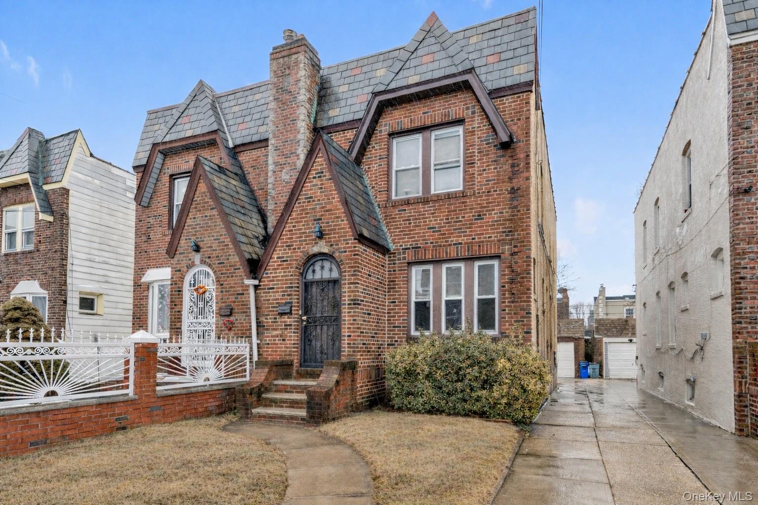 #1 photo, 205-22 112th Avenue, 뉴욕퀸즈 Saint Albans , NY 11412