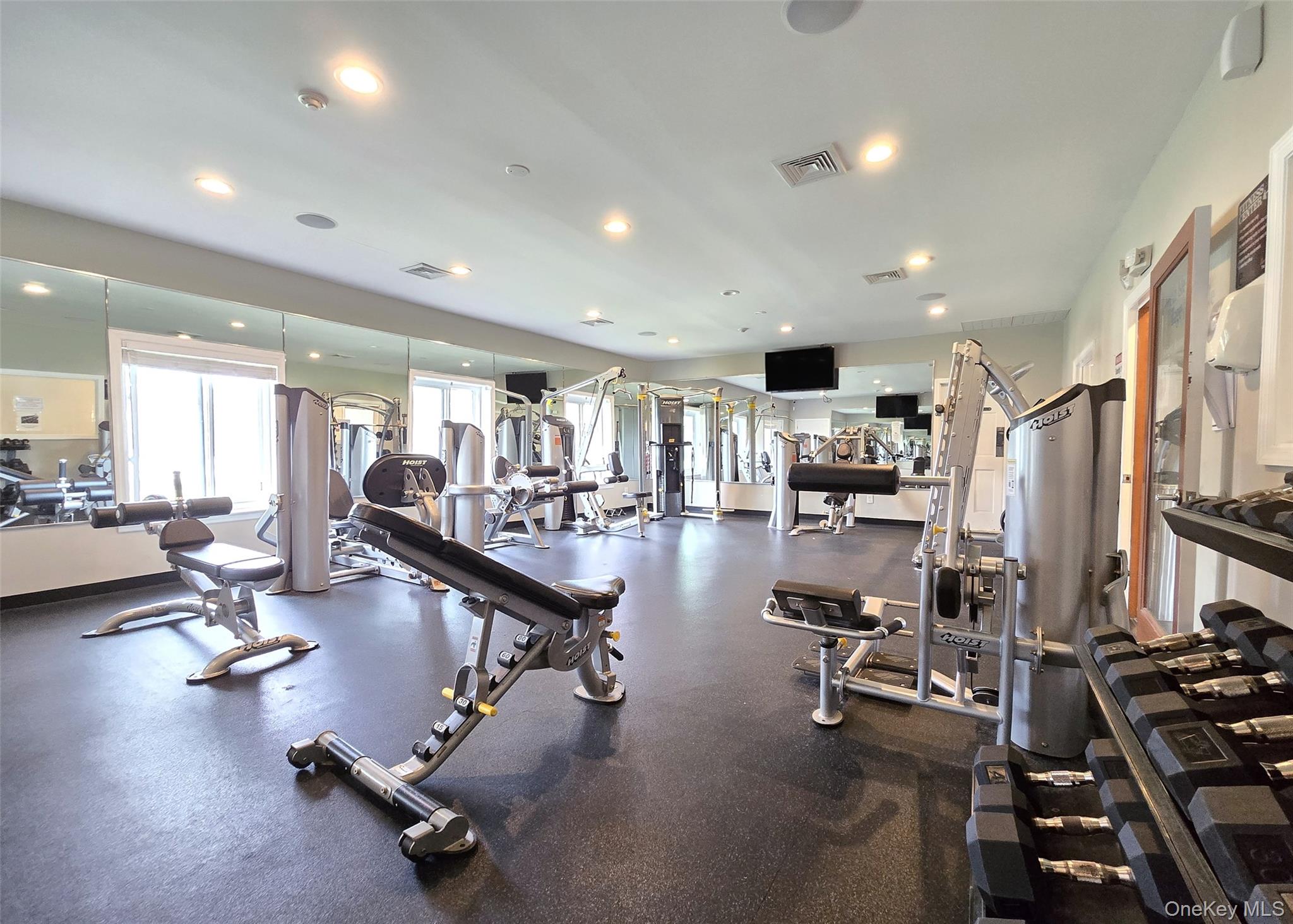 #14 photo, 11 Navajo Court, Coram , NY 11727