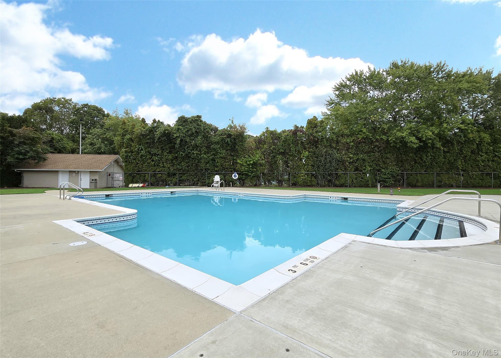 #20 photo, 11 Navajo Court, Coram , NY 11727