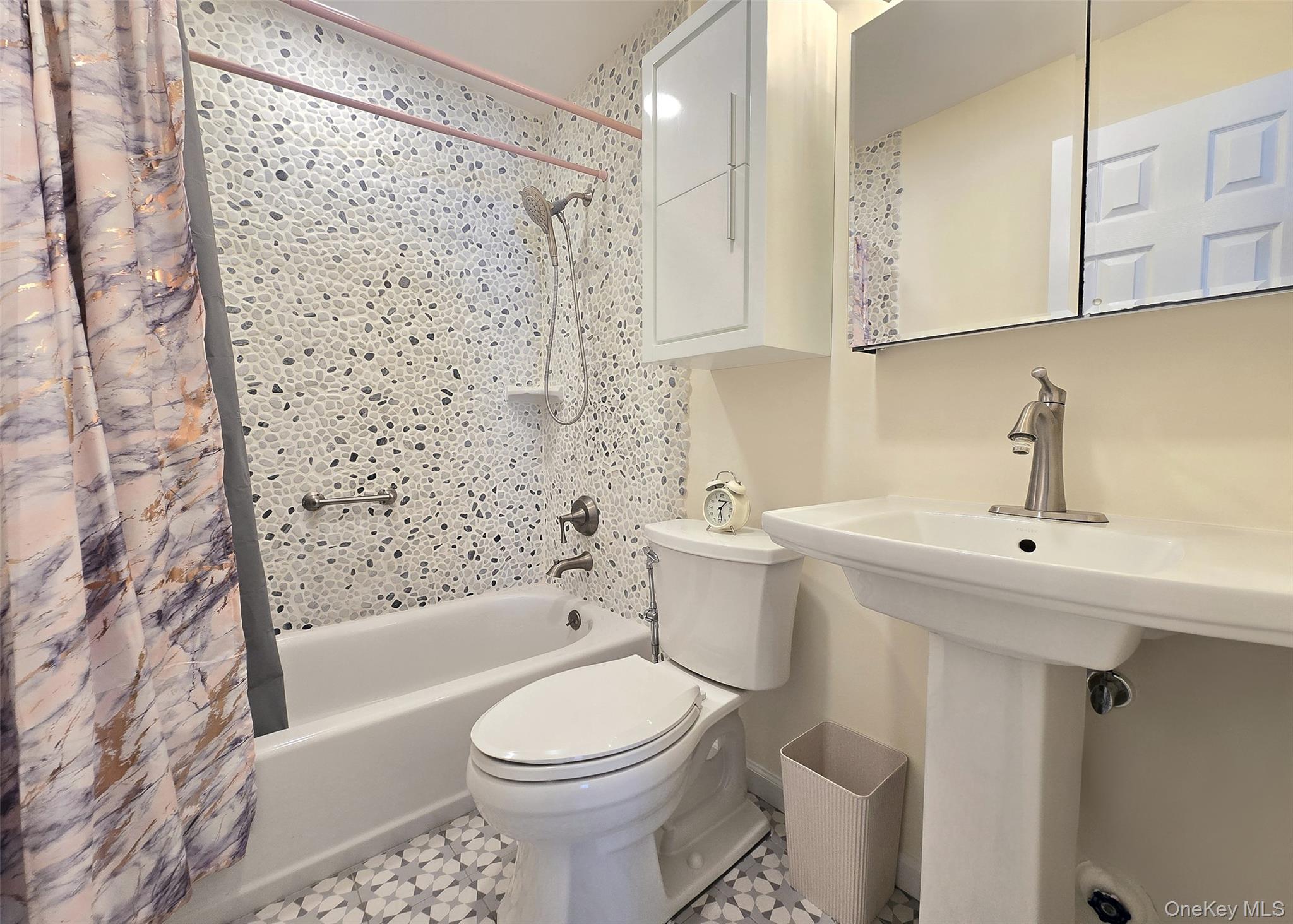 #7 photo, 11 Navajo Court, Coram , NY 11727