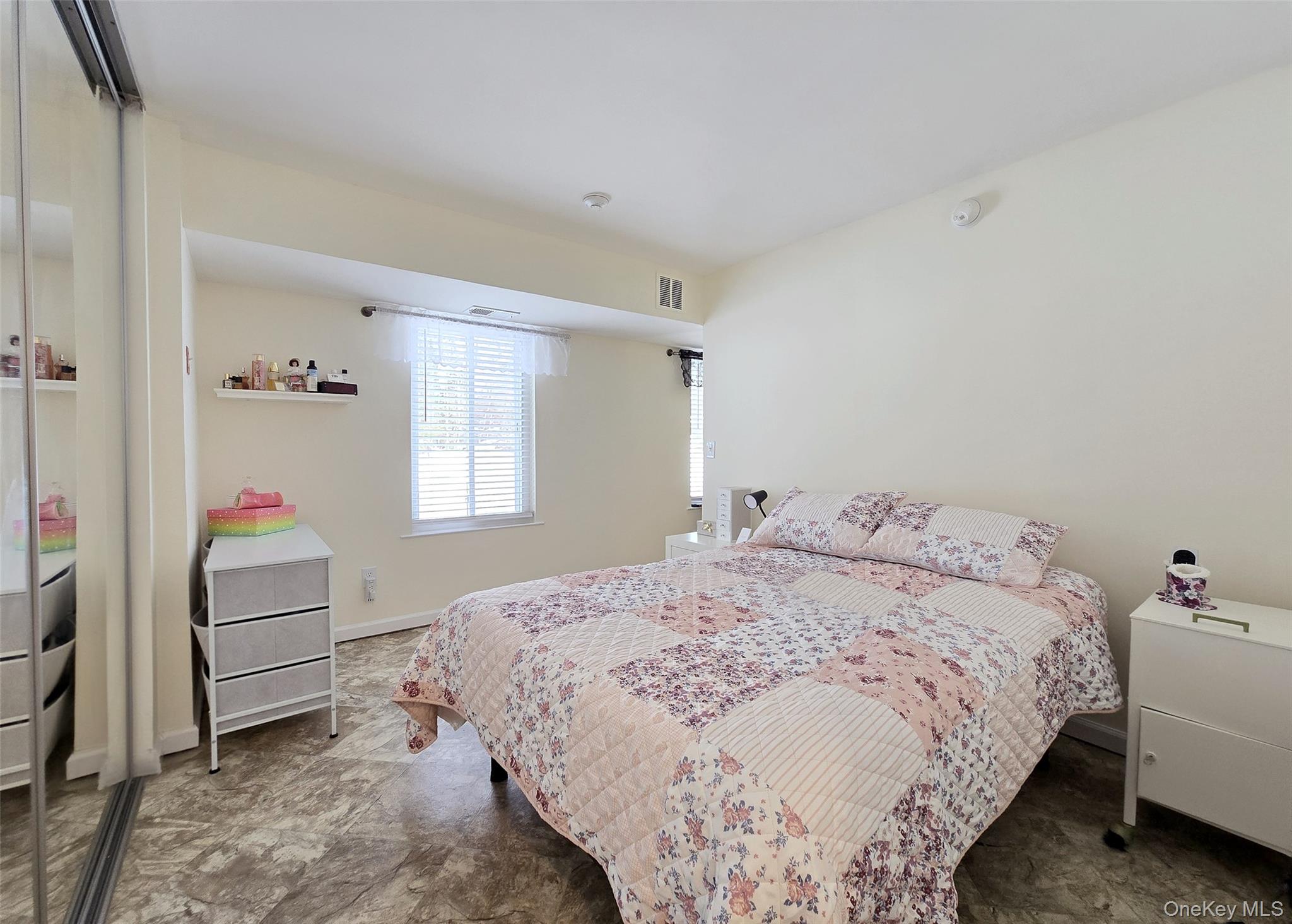 #8 photo, 11 Navajo Court, Coram , NY 11727