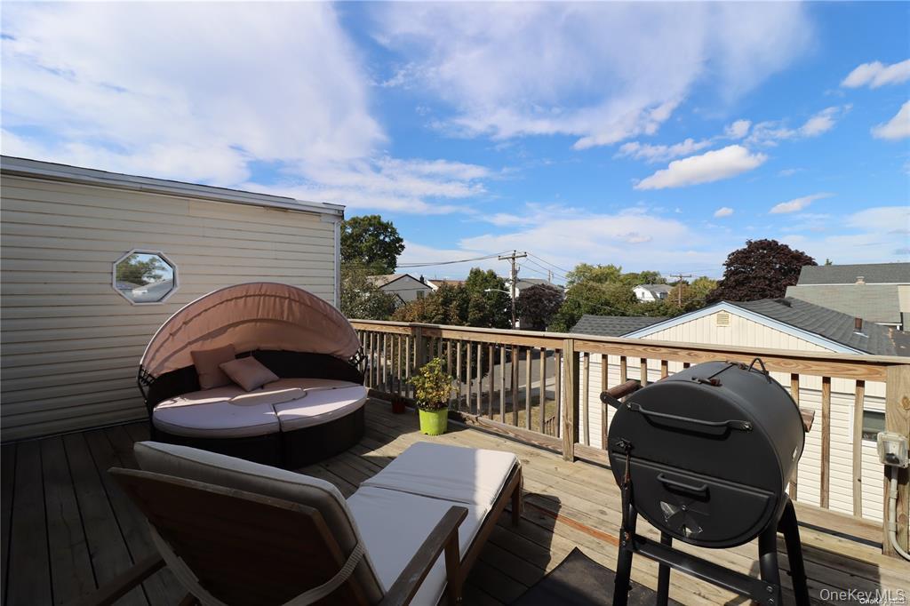 #13 photo, 94 4th Avenue, מחוז נסאו East Rockaway , NY 11518