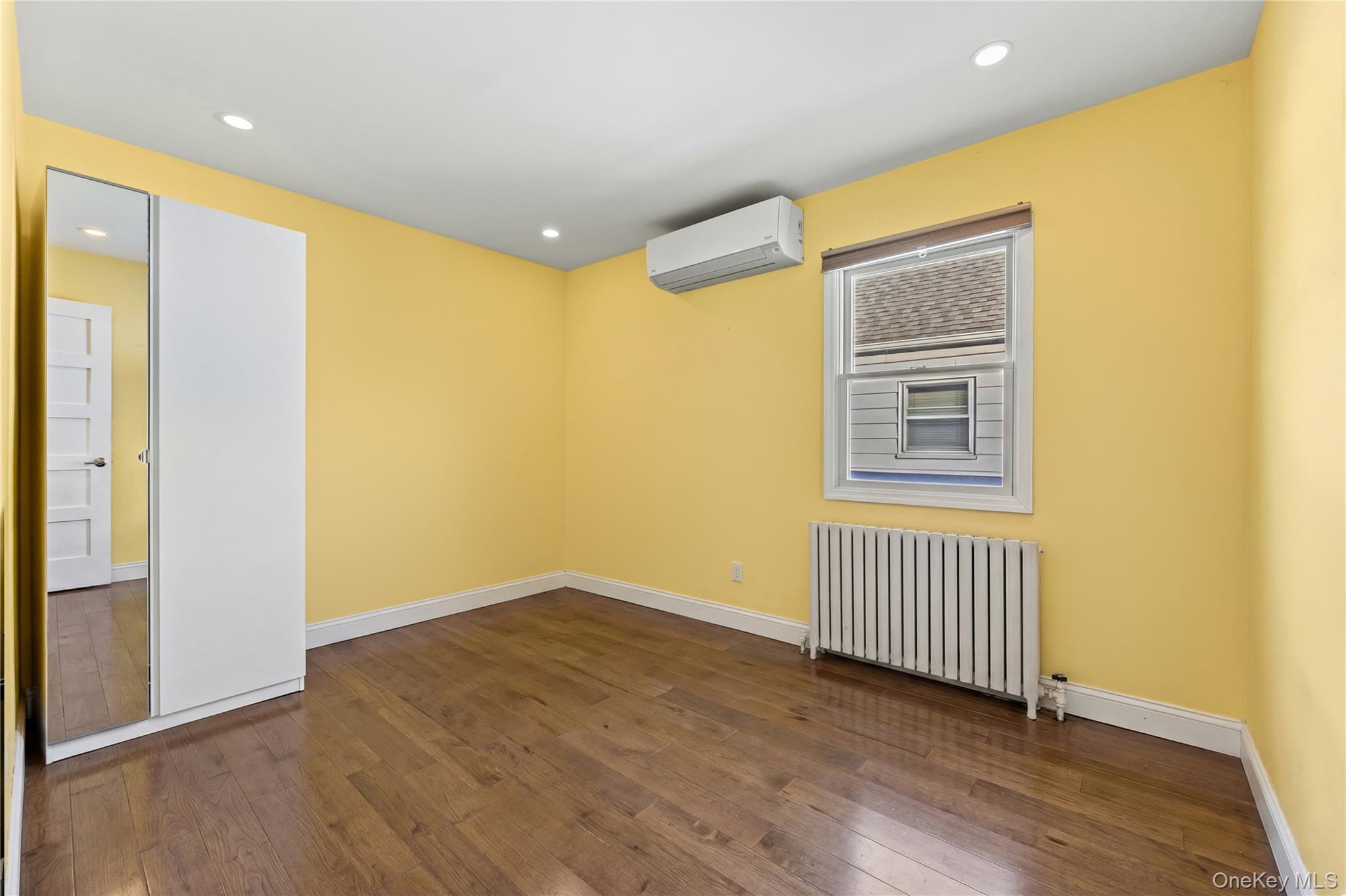 #8 photo, 16337 20th Avenue, 뉴욕퀸즈 Whitestone , NY 11357