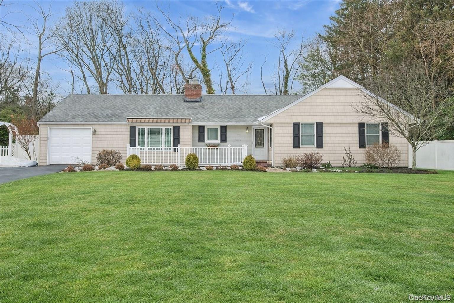 #1 photo, 9 Elm Lane, 롱 아일랜드 Stony Brook , NY 11790