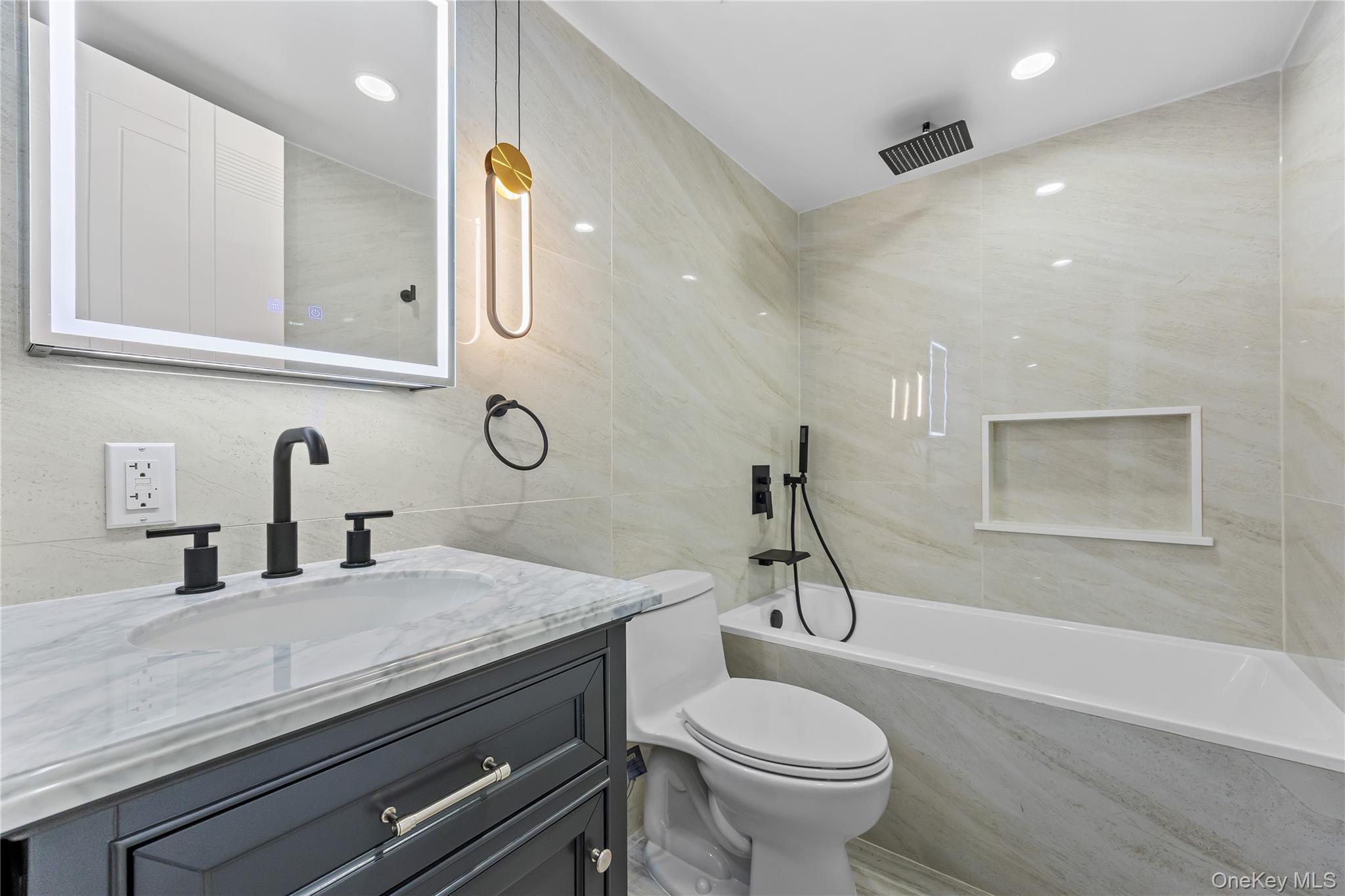 #15 photo, 2118 45th Avenue, 뉴욕퀸즈 Long Island City , NY 11101