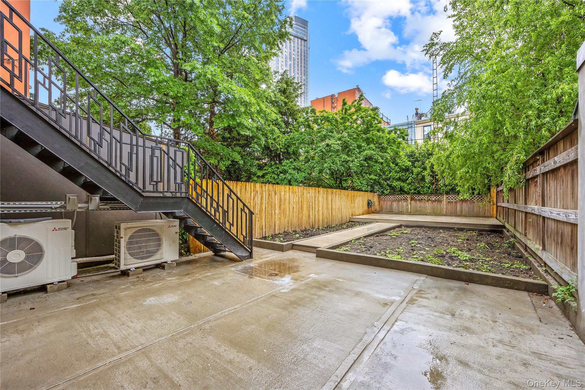 #19 photo, 2118 45th Avenue, 뉴욕퀸즈 Long Island City , NY 11101