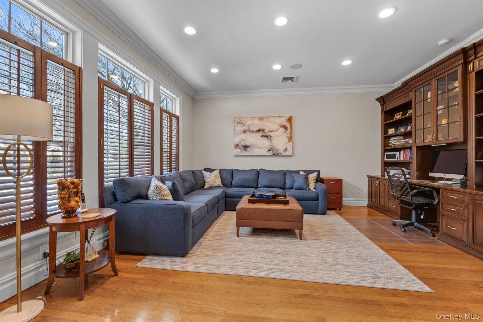 #4 photo, 233 Everit Avenue, מחוז נסאו Hewlett Harbor , NY 11557